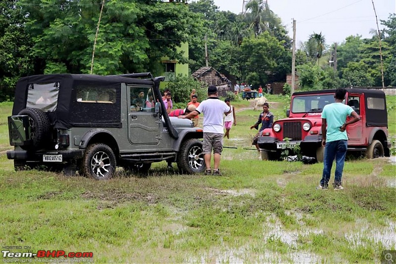 Mild offroading with the Tata Hexa & other 4WD / AWD cars-thar_stuck_sumitro_blackpearl_1.jpg