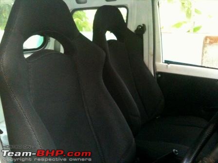 Maruti Gypsy Pictures-seats.jpg