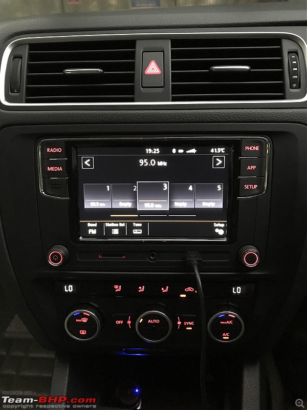 VW Polo/Vento : Replaced stock RCD320 with RCD330 Plus + rear view camera installation guide-img_1047.jpg