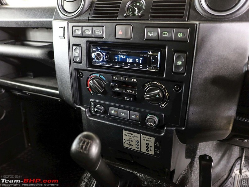 Car Infotainment: Floating Displays vs Integrated Head-Units-img_1981.jpg