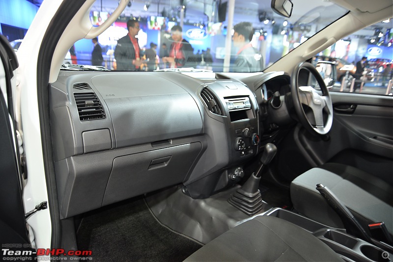 Isuzu @ Auto Expo 2016 (including the D-Max V-Cross)-5-3.jpg