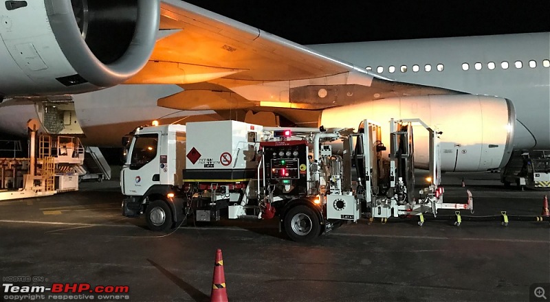 Airport Ground Support Vehicles-refuel2.jpg