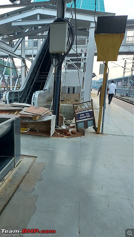 Madurai-Chennai Tejas Express | The Jet of Southern Railway-tpj_escalatorswip_4.jpg