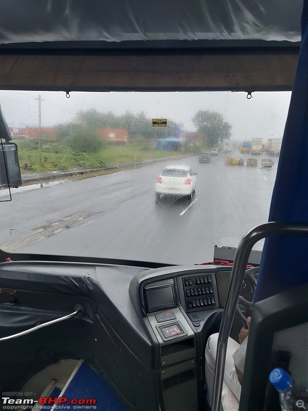 Rare Ride: Chennai to Bengaluru by a KSRTC Scania Metrolink | Reliving a lost experience-scania_diverting.jpg