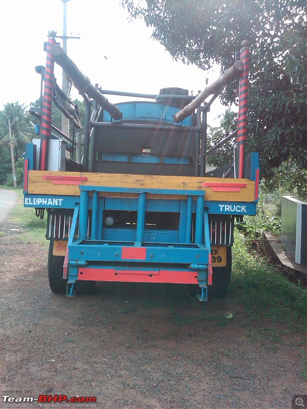 The Elephant Truck @ Thrissur-e.jpg