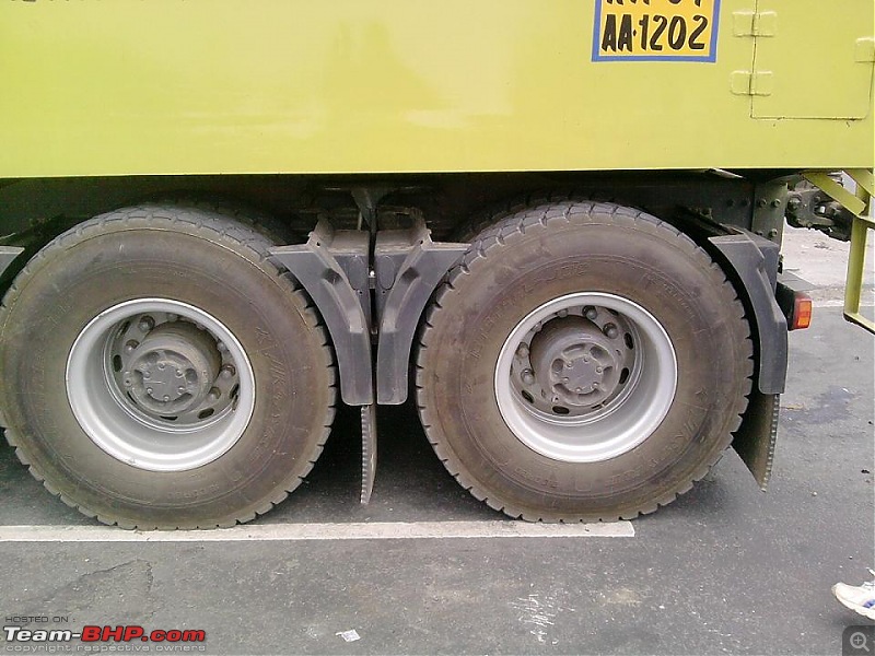 106 Tyred Volvo Trailer & other Over-Size Cargo movers-hubs.jpg