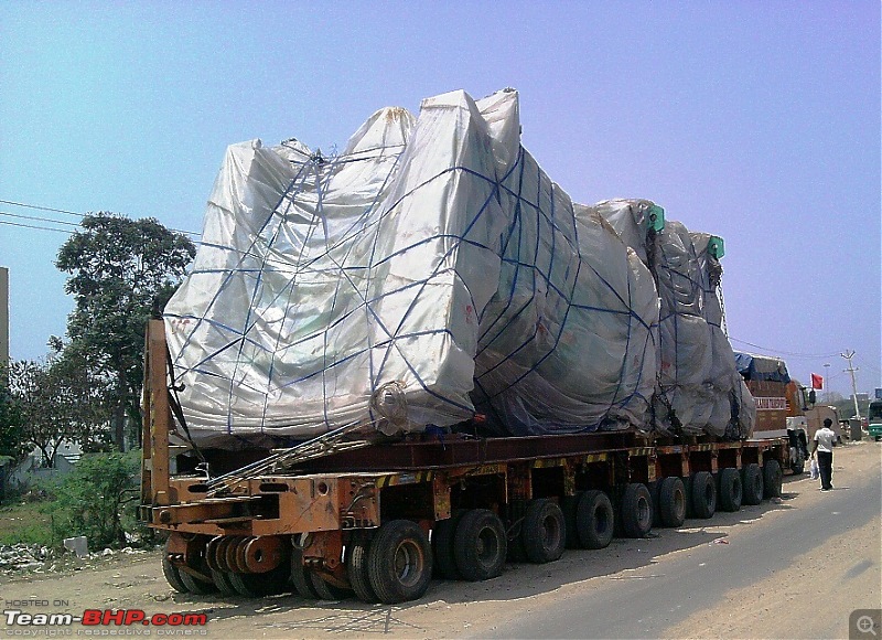 106 Tyred Volvo Trailer & other Over-Size Cargo movers-p230312_11.33.jpg