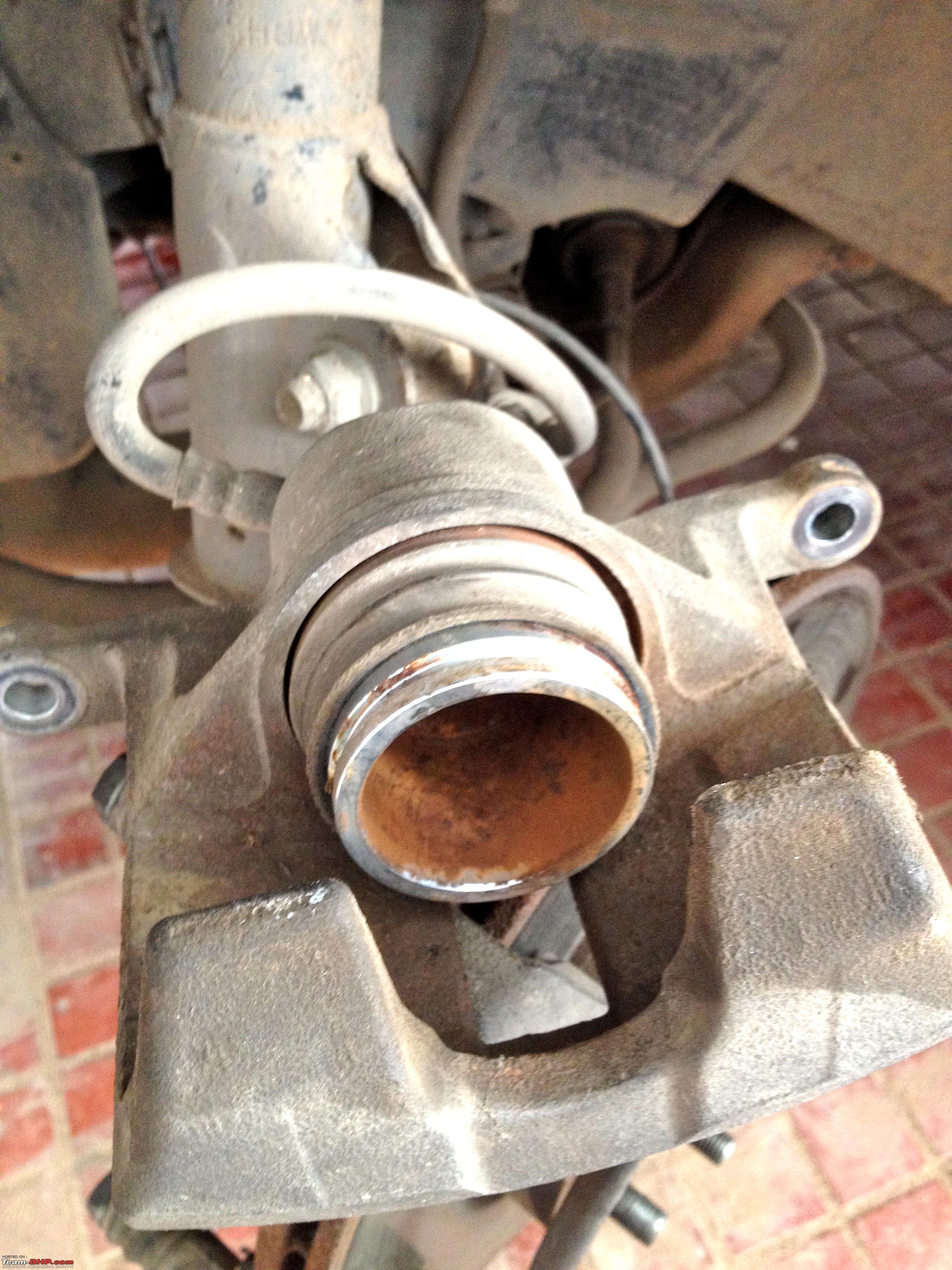 DIY: Honda Civic Brake overhaul (pistons & caliper lubrication) - Team-BHP