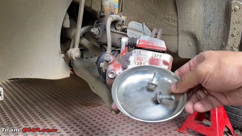 VW Polo DIY: Servicing the front brakes (FN 3 brake system)-3.jpg