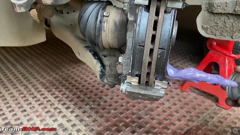 VW Polo DIY: Servicing the front brakes (FN 3 brake system)-31.jpg