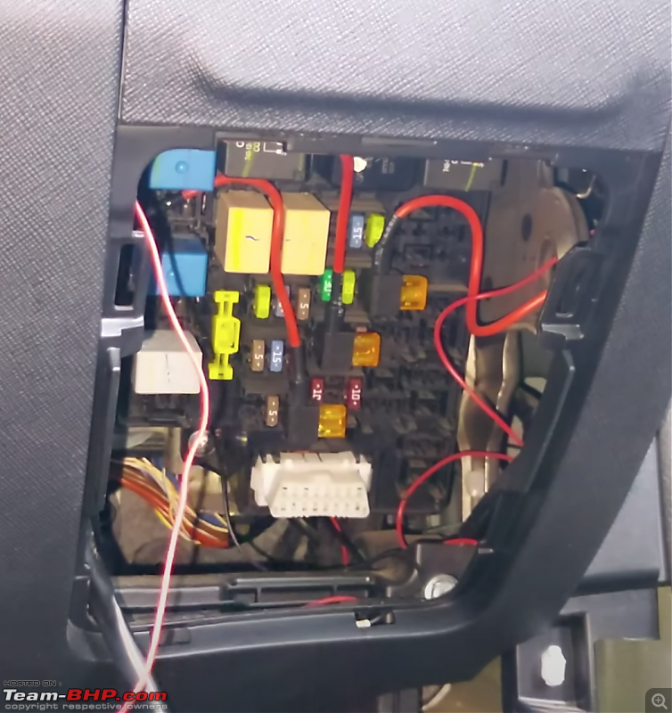 DIY Install: Auto-Dimming IRVM without cutting wires-t-fuse-box.png