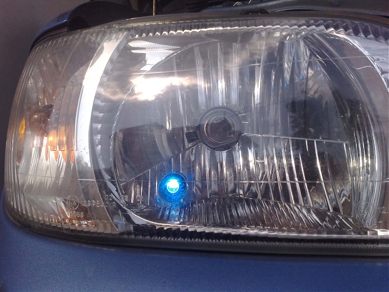 DIY-Blue LED Parking Lamp & Speedo Meter+Wire Mesh Grille & Underbody Neons for Alto-dayl.jpg