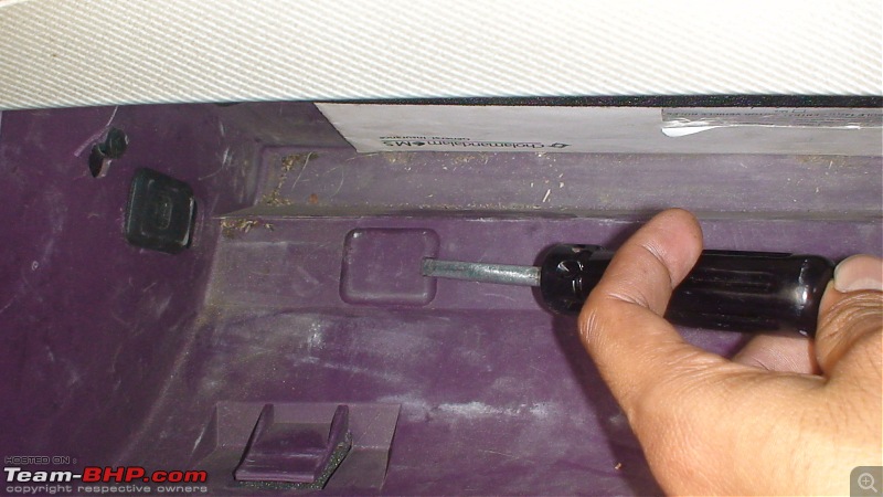 Exhaustive DIY: Cabin AC Filter cleaning of the Ford Figo-02-remove-left-screw-cover.jpg