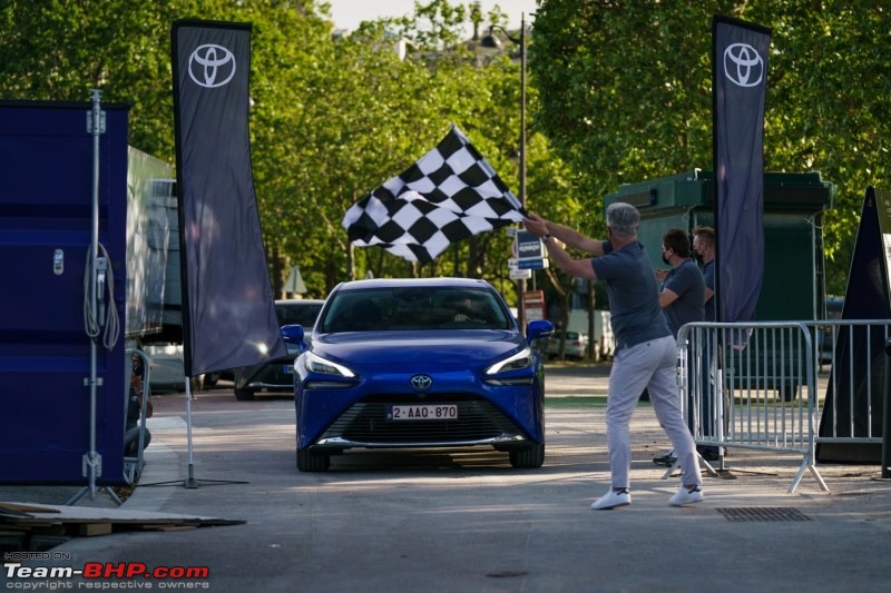 Toyota Mirai breaks world record with 1000 km drive on a single tank of hydrogen-toyotamiraiworldrecord1.jpg