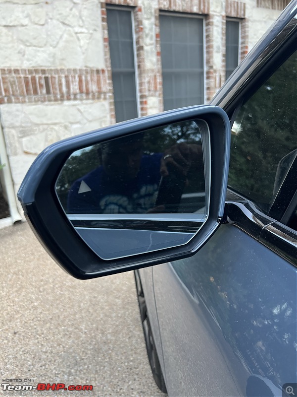 BMW IX xDrive50 AWD SUV | Initial Ownership Report-left-mirror.jpeg