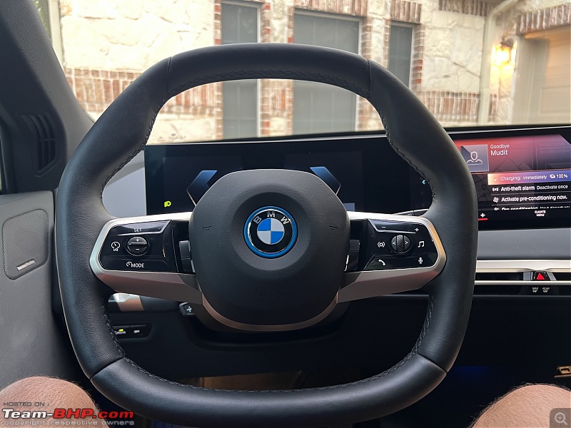 BMW IX xDrive50 AWD SUV | Initial Ownership Report-steering-wheel.jpeg