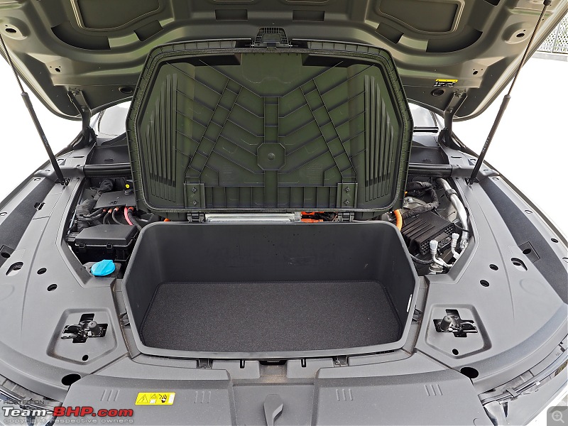 Audi Q8 e-tron Review-2023_audi_q8_etron_02.jpg