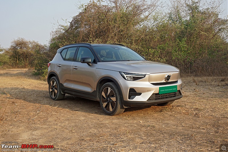 Volvo XC40 Recharge Single Motor Review-2024_volvo_xc40_recharge_single_exterior_06.jpg