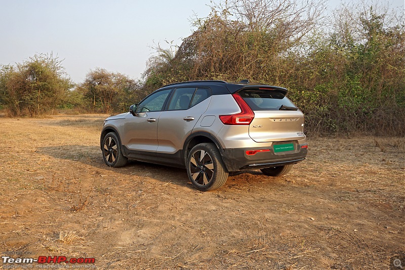 Volvo XC40 Recharge Single Motor Review-2024_volvo_xc40_recharge_single_exterior_07.jpg