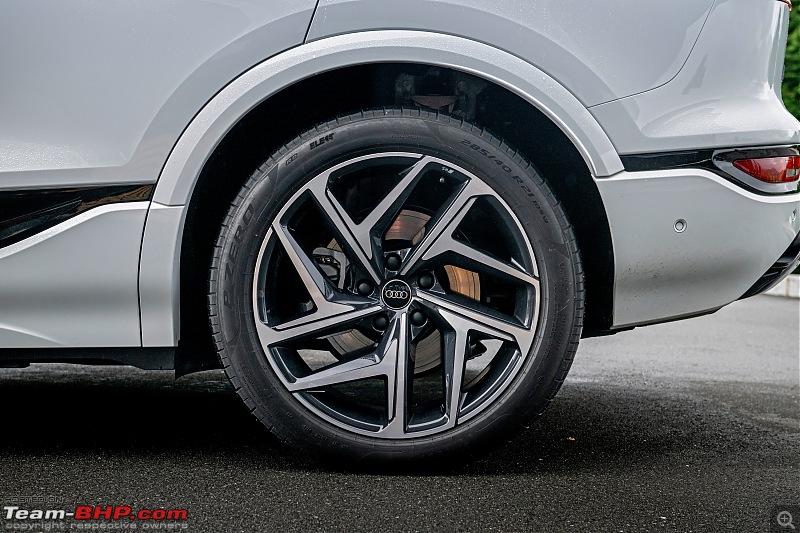 Audi Q6 e-tron Review-2024_audi_q6_etron_exterior_07.jpg