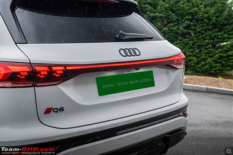 Audi Q6 e-tron Review-2024_audi_q6_etron_exterior_12.jpg