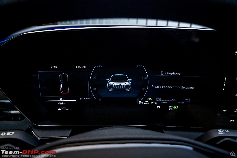 Audi Q6 e-tron Review-2024_audi_q6_etron_interior_05.jpg