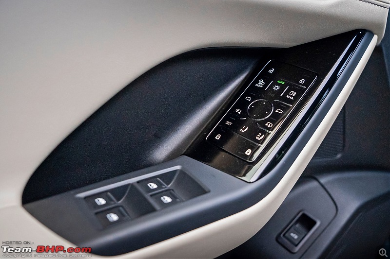 Audi Q6 e-tron Review-2024_audi_q6_etron_interior_07.jpg
