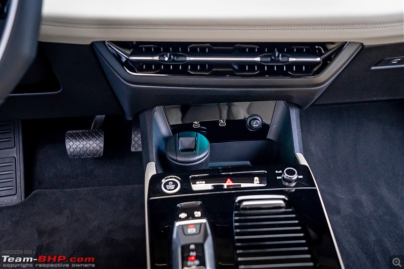 Audi Q6 e-tron Review-2024_audi_q6_etron_interior_15.jpg