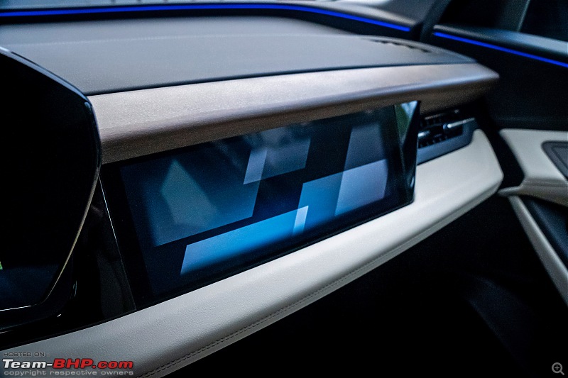 Audi Q6 e-tron Review-2024_audi_q6_etron_interior_17.jpg