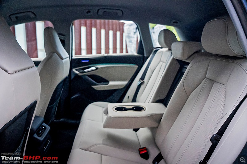 Audi Q6 e-tron Review-2024_audi_q6_etron_interior_21.jpg