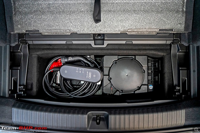 Audi Q6 e-tron Review-2024_audi_q6_etron_interior_26.jpg