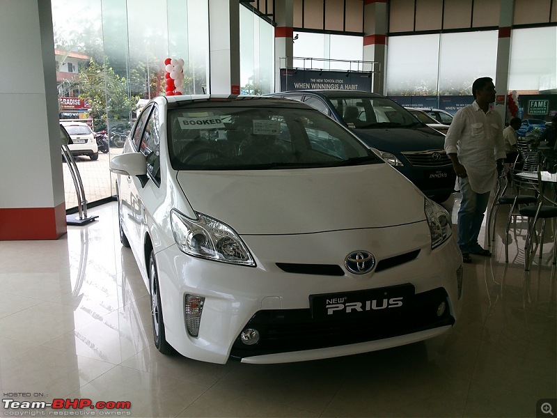 Toyota Prius with roof-mounted solar panel-dsc_8649.jpg