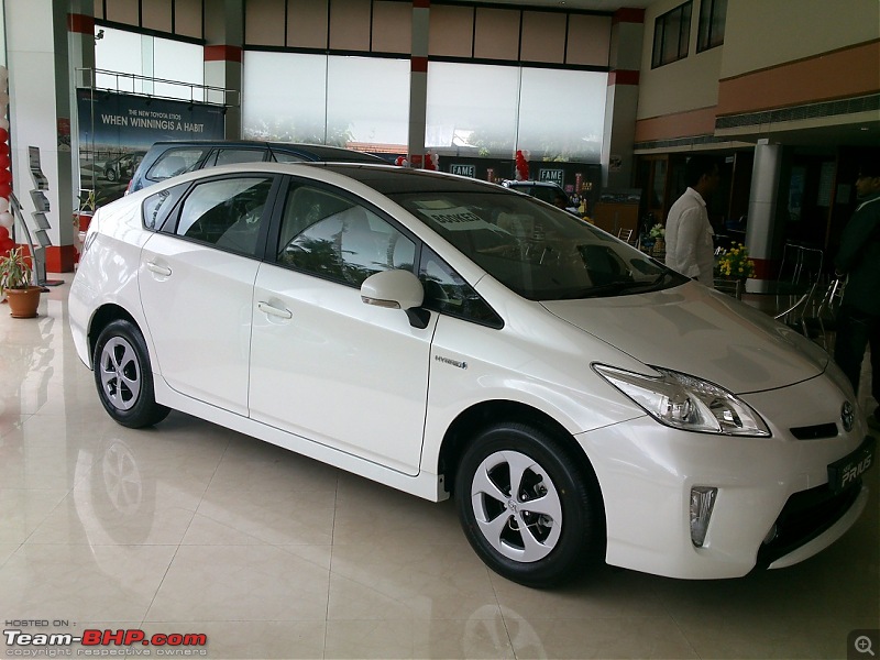 Toyota Prius with roof-mounted solar panel-dsc_8650.jpg