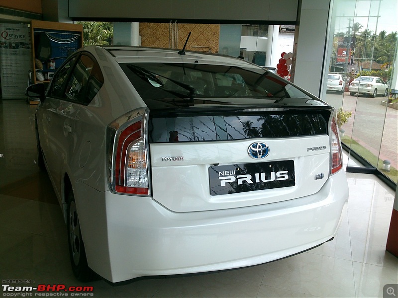 Toyota Prius with roof-mounted solar panel-dsc_8651.jpg