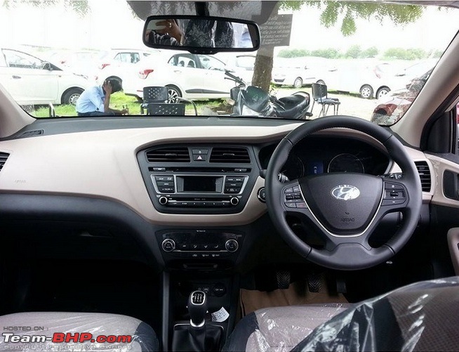 SCOOP Pics! 2014 Hyundai i20 spotted testing in India *UPDATE* Now launched @ 4.89L-spied2015hyundaielitei20dashboard.jpg