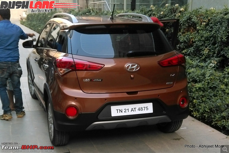 Scoop! Hyundai testing i20 Cross-hyundaii20active10reflectors.jpg