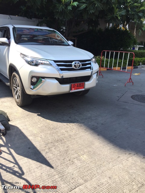 New Toyota Fortuner caught on test in Thailand-imageuploadedbyteambhp1462227171.585971.jpg