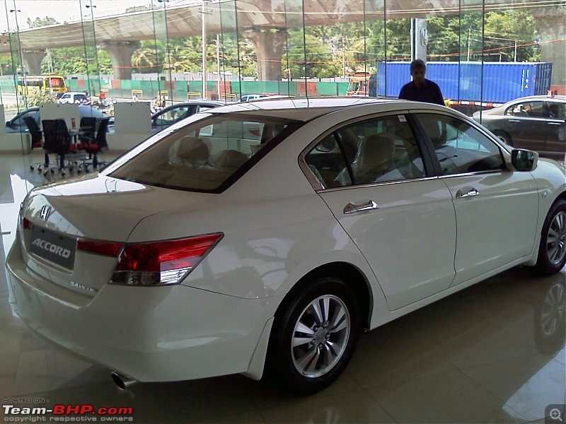 New Honda Accord - Launched Pics on Pg 6-imag0045.jpg