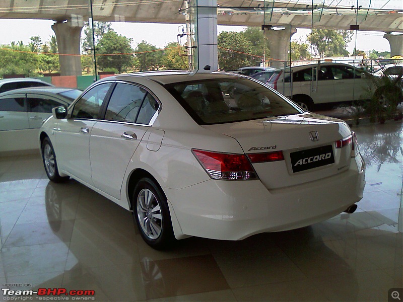 New Honda Accord - Launched Pics on Pg 6-imag0049.jpg