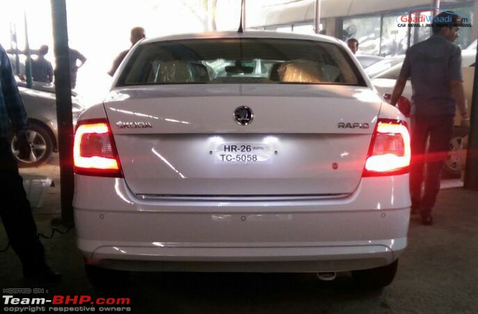 Skoda Rapid facelift caught testing. EDIT: Launched at Rs. 8.35 lakhs-rf.jpg