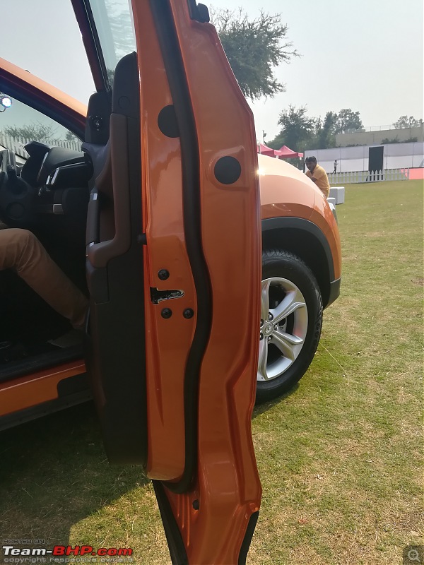 Tata H5X Concept @ Auto Expo 2018. Named Tata Harrier! EDIT: Launched @ Rs. 12.69 lakhs-doors6.jpg