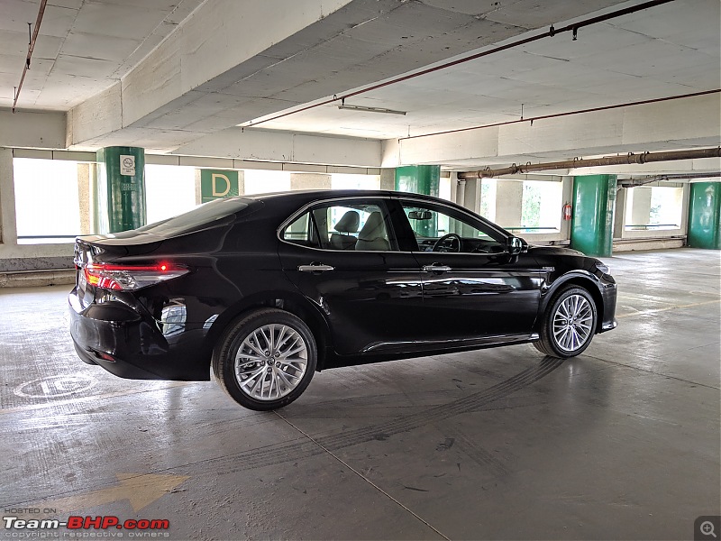 Next-gen Toyota Camry spotted testing in India EDIT: Launched at Rs. 36.95 lakhs-mvimg_20190129_152812.jpg