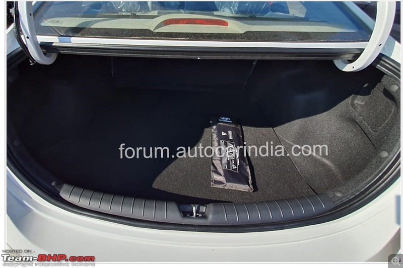 Hyundai Verna Facelift spotted testing in India-smartselect_20200318202243_chrome.jpg