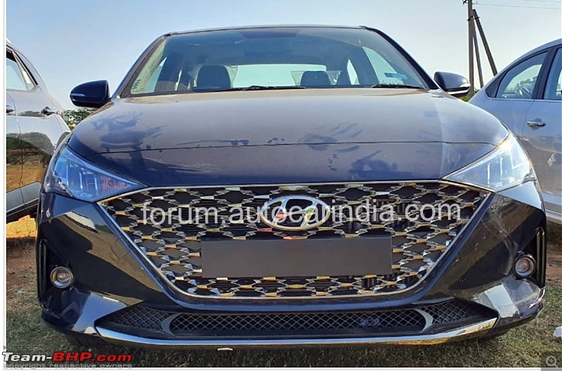 Hyundai Verna Facelift spotted testing in India-smartselect_20200318202511_chrome.jpg