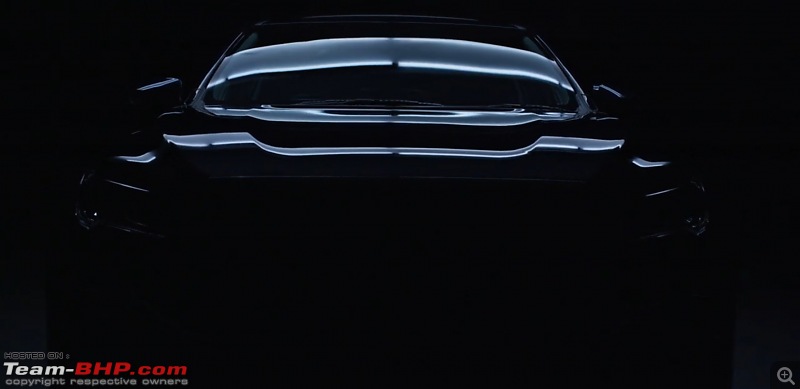 Toyota Innova Hycross, now unveiled-screenshot_20221116170304_youtube.jpg
