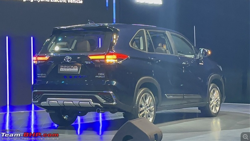 Toyota Innova Hycross, now unveiled-20221125_115618.jpg