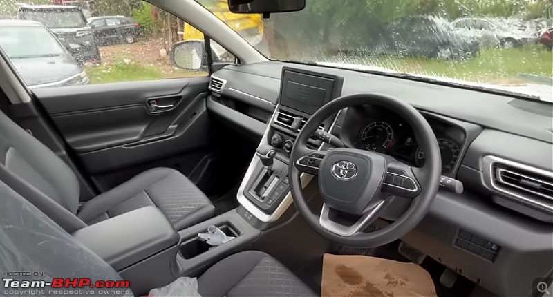 Heres how the Toyota Innova Hycross base variant looks-screenshot-20230403-103248.jpg
