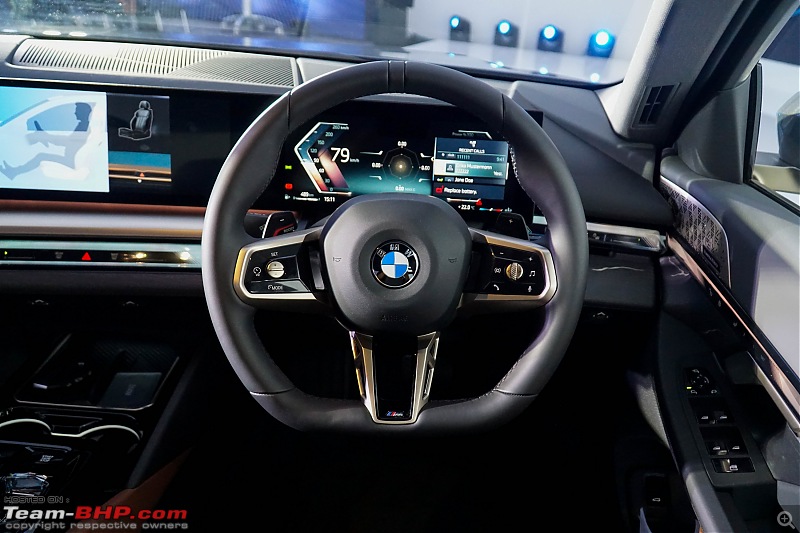 2024 BMW 5 Series LWB (G68) | A Close Look & Preview-2024_bmw_5_series_lwb_preview_interior_02.jpg