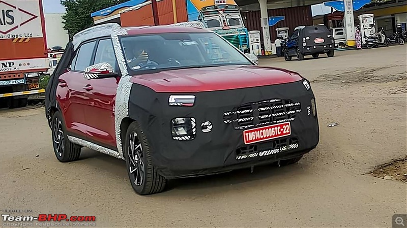 Hyundai Alcazar facelift spied testing in India-smartselect_20240721122947_facebook.jpg