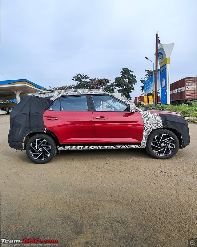 Hyundai Alcazar facelift spied testing in India-fb_img_1721545192695.jpg